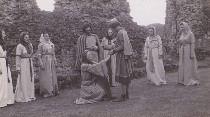 Helmsley 1951 - Lady Adeline pleads with her son